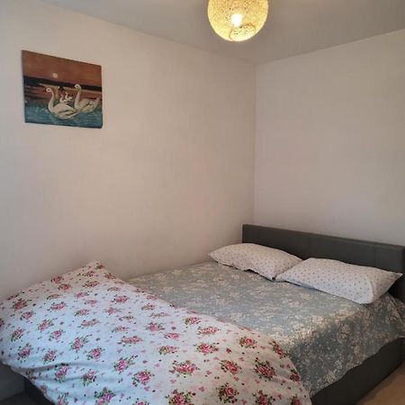 הית'רו Room Near Heathrow Airport מראה חיצוני תמונה